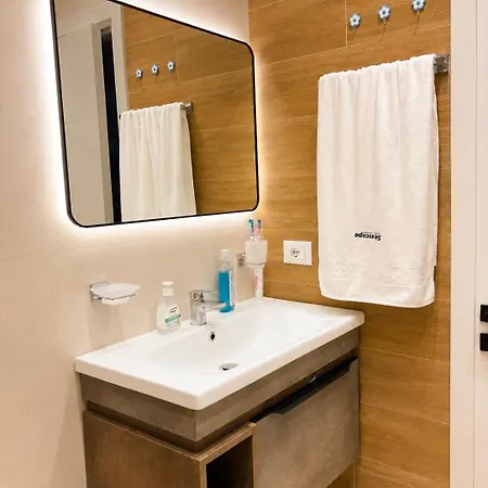 Seascape Premium Beachfront Golem