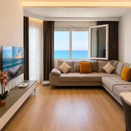 Seascape Premium Beachfront Golem Lejlighed Durrës